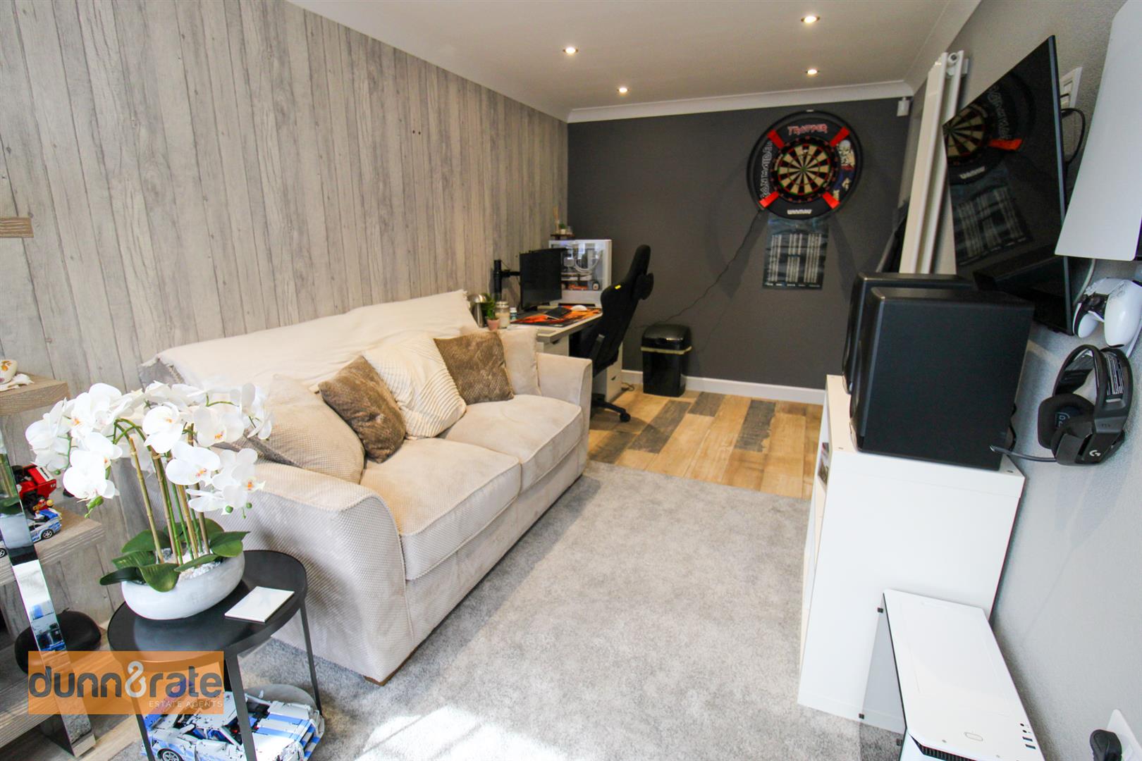 Royal Way, Baddeley Green, Stoke-On-Trent